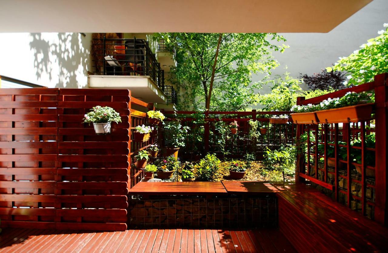 Appartamento Downtown Garden Isle In Urban Style-Free Parking Budapest Esterno foto